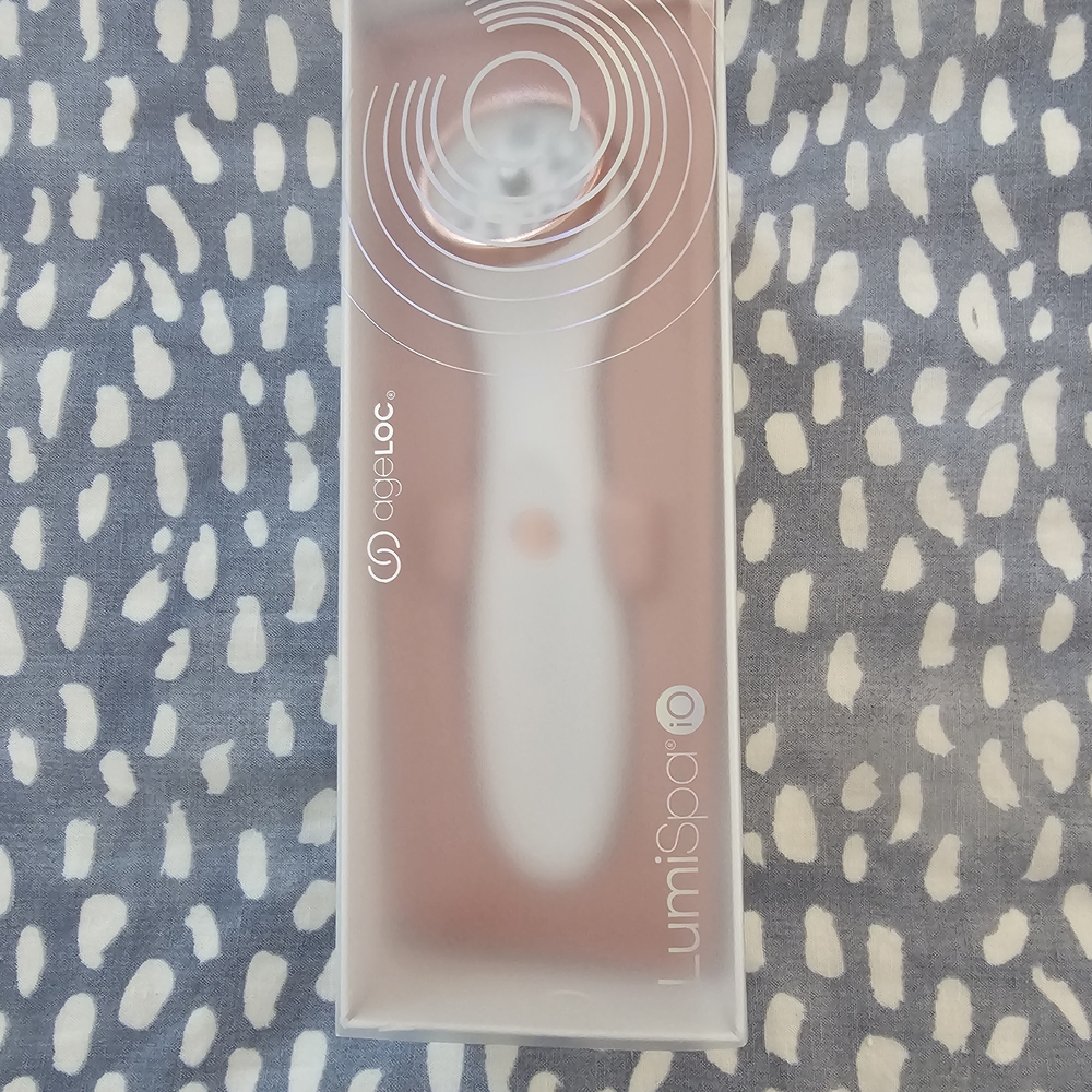 ageLOC LumiSpa iO Facial Cleansing Device